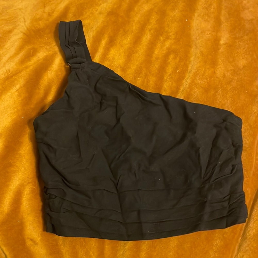Crop one shoulder top